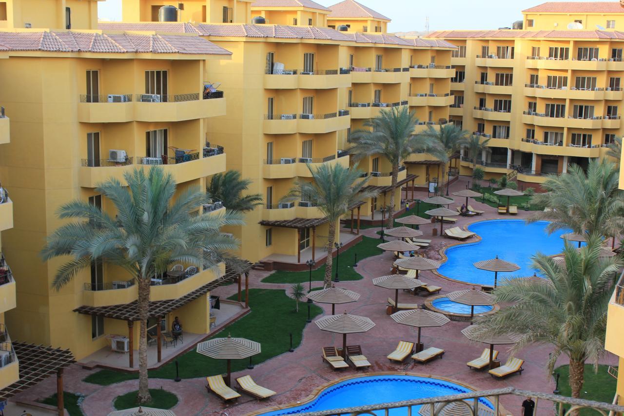 Pool View At British - Unit 13 Gurdaka